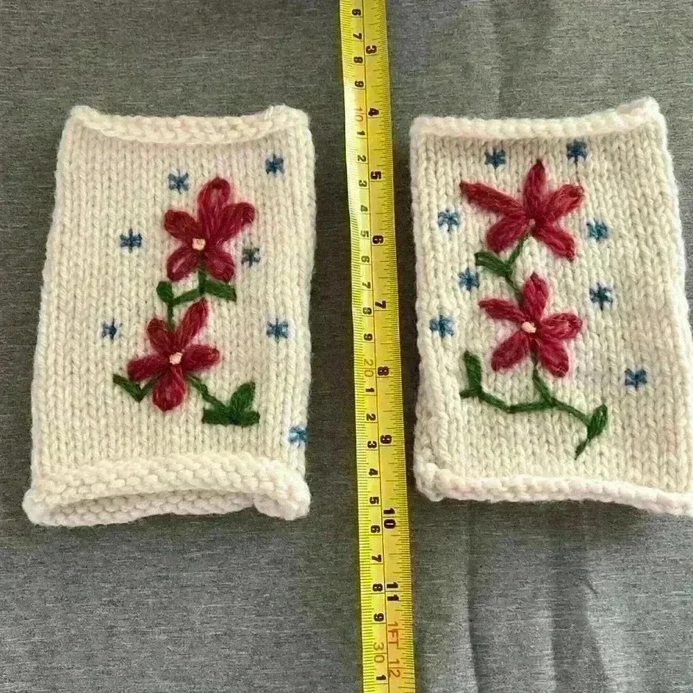 Fingerless Gloves wrist warmers beige with flowers Warm HandCrafted OSFM - Picture 7 of 7